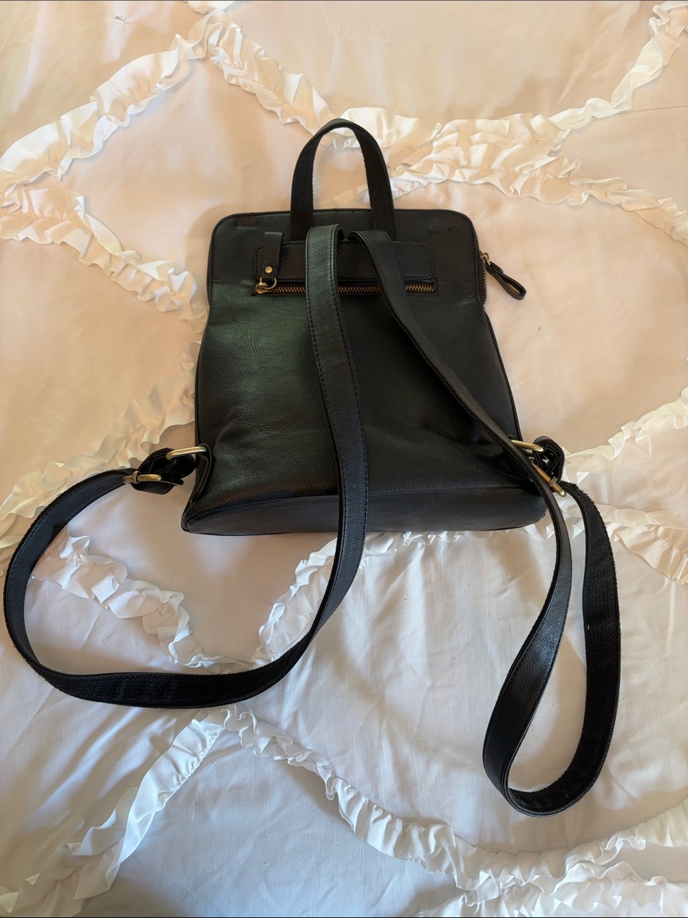 Joy Black Leather Backpack - Minimal Everyday Bag - Picture 3 of 8